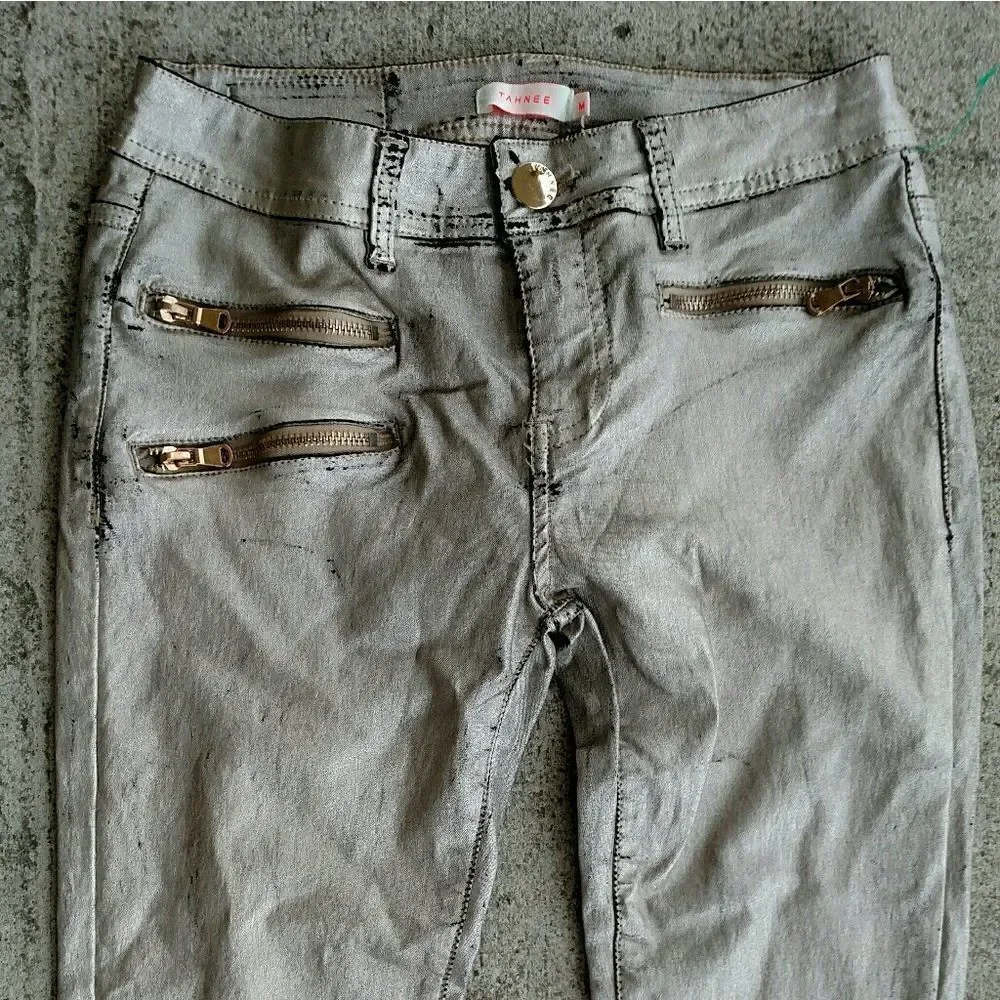 Tahnee metallic distressed jeans. Medium